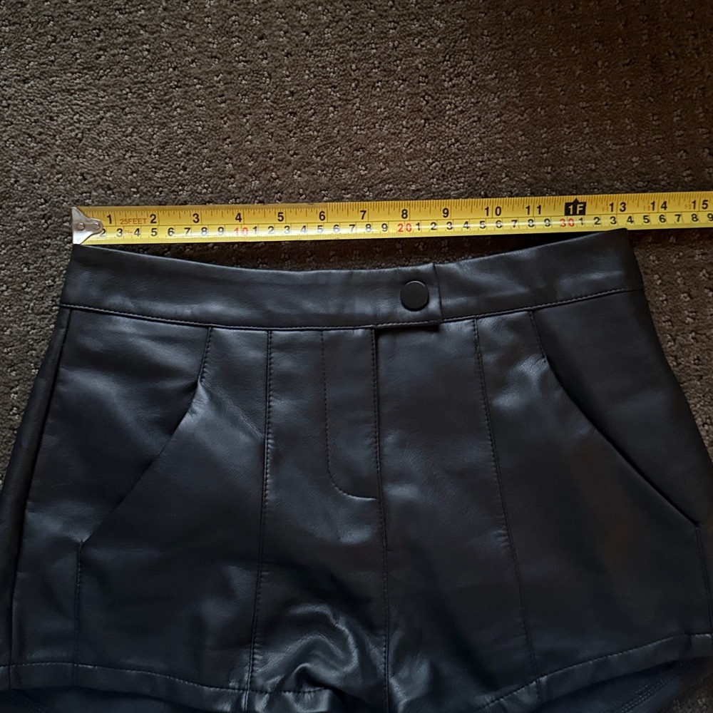 Edikted leather mini shorts - Picture 5 of 5